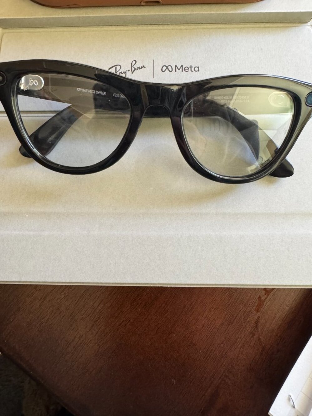 Ray-Ban Meta Skyler Smart Glasses – Black Frame- Like New